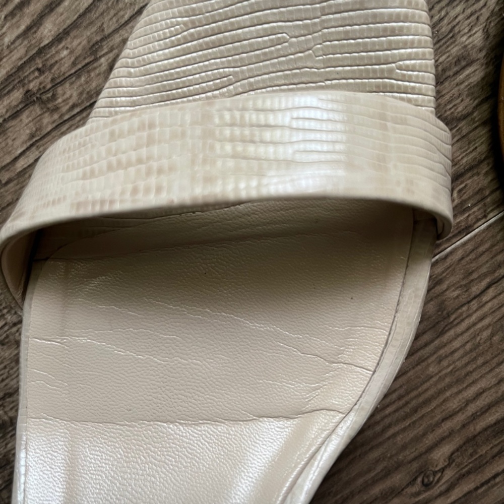 Everlane's The Double-Strap Block Heel Leather Sa… - image 8